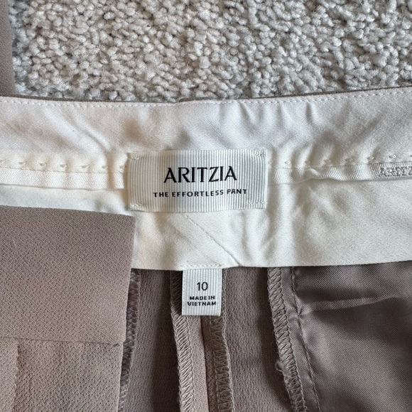 Aritzia Effortless Pants Curve Fit - Picture 4 of 5